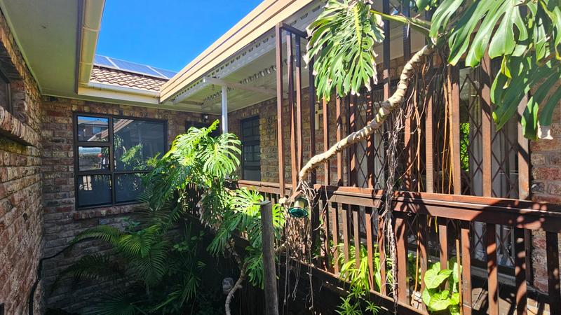 4 Bedroom Property for Sale in Dana Bay Western Cape